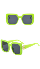 Load image into Gallery viewer, Fashion Sunglasses
